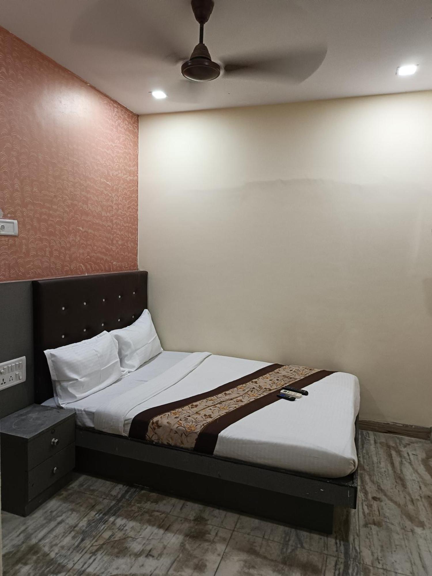 Hotel Urban Comfort 뭄바이 외부 사진